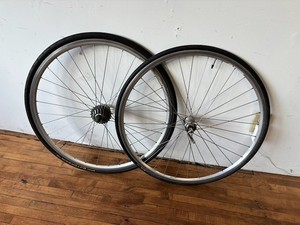 Campagnolo 700C Wheelset