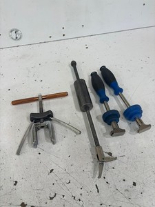 Bearing Puller Tool Set (Lot of 4)