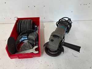 Cummins Industrial Tools Angle Grinder With Disc Set