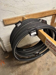 Vittoria Urbano 700x40 Bike Tires (Lot of 5)