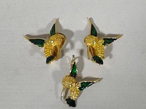 Hummingbird Pendant & Earrings Set
