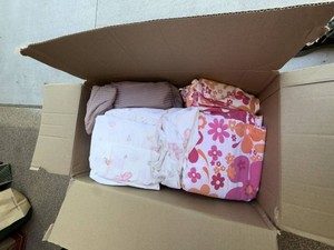 Assorted Bedding Bundle Sheets Pillowcases Floral Solid Mixed Sizes - Full and Queen Size