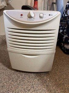 LG Portable Dehumidifier Manual Control 2-Speed Auto Shut-Off