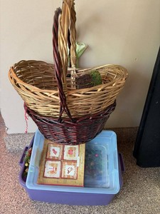 Christmas Decor Lot Wreath Picks Baskets Oneida Winter Song Plates