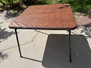 Square Card Table Brown Faux Woodgrain Top Rounded Corners Good
