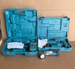 (2) Makita cordless drills, chargers and flashlight