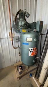 HENKE Pacemaker industrial vertical air compressor