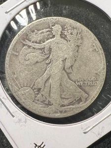 1917 US WALKING LIBERTY HALF DOLLAR