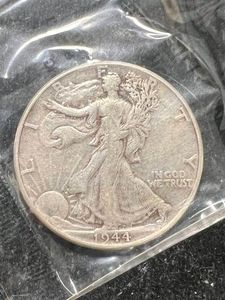 1944 US WALKING LIBERTY HALF DOLLAR