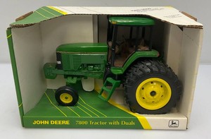 Vintage ERTL Toys Die Cast John Deere 7800 Tractor With Duals In Original Box