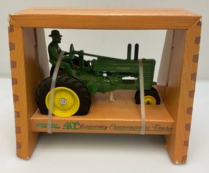 Vintage ERTL Toys Die Cast  John Deere 40th Anniversary Commemorative 116 Scale Tractor In Original Box