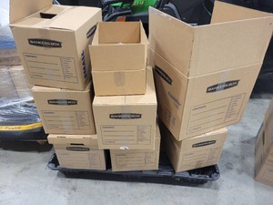 Lot of 8 Boxes of Lab Glass and Supplies (615446)