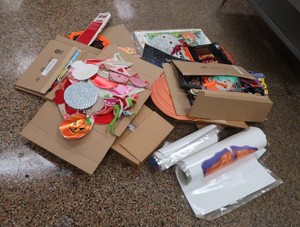 LARGE LOT OF ALL SEASON DECORATIONS