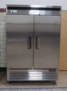 2 DOOR AURORA COMMERCIAL GRADE REFRIDGERATOR