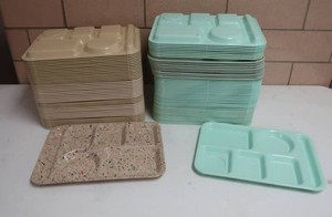 MISC MIXED GREEN AND YELLOW SCHOOL LUNCH TRAYS
