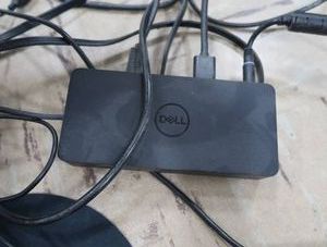 DELL DOCK SYSTEM Lots 81-88 all missing monitors (dell)