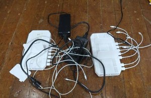 2 UNITEK 120W 10 PORT USB SMART CHARGING STATIONS  2 SWITCH ADAPTORS