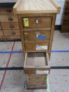 UNIQUE CABINET