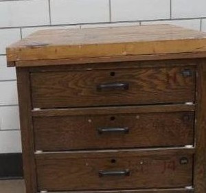 SOLID 5 DRAWER WORK STATION  DRESSER