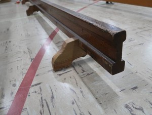 OLD VINTAGE BALANCE BEAM