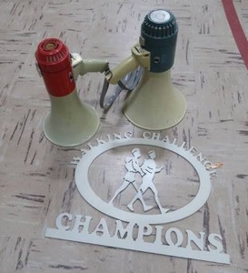 VINTAGE BLOW HORNS & METAL SIGN