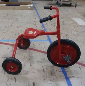 RED LOCO MOTION TRICYCLE