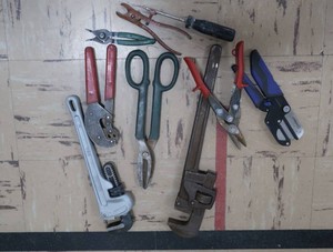 MISC LOT OF TOOLS