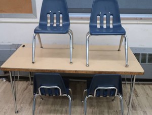 NICE RECTANGULAR TABLE WITH 4 SMALL CHAIRS