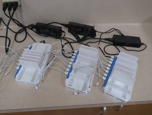 3 UNITEK  SMART PORT 10 PORT CHARGING STATIONS WITH 3 SWITCH ADAPTORS