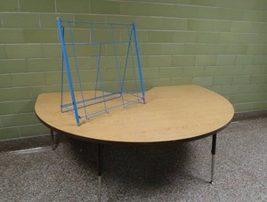KIDNEY SHAPED TABLE AND BLUE METAL RACK