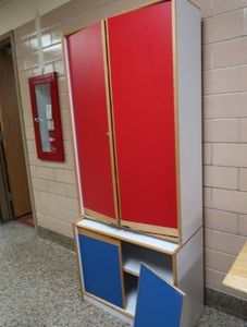 FUN REDBLUE STACKED SHELF