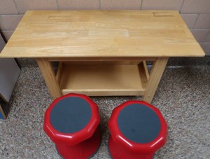 2 FUN WOBBLE CHAIRS & TABLE