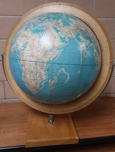 CARTOCRAFT WORLD GLOBE