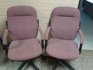 2 NICE COMPUTOR CHAIRS