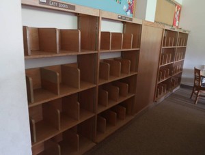 16 WOODEN BOOK DIVIDERSSHELVES