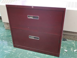 VINTAGE 2 DRAWER FILE CABINET