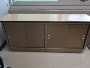 VERY NICE LIKE NEW METAL CABINETTABLE
