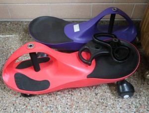 2 WIGGLE CARSZIG ZAG CARS