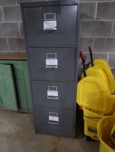 4 DRAWER METAL FILE CABINET