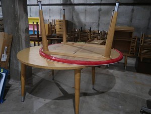 VERY NICE ROUND OAK TABLES