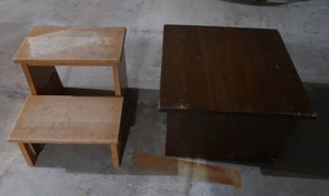 SMALL WOODEN STEP STOOL AND WOODEN BLOCKSTAND