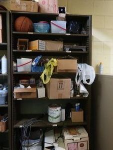 SHELF WITH MYSTERY ITEMS