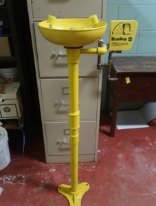 BRADLEY EYE WASH STATION