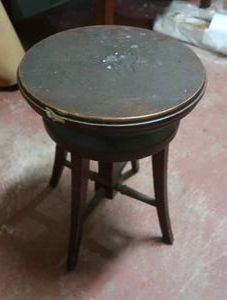 ANTIQUE PIANO STOOL