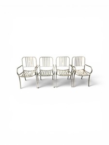 4 Piece Dining Chairs features a durable, hot-galvanized steel frame with a distinct linear slat design