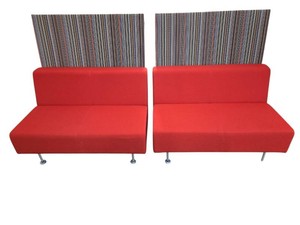 Set of 2 Steelcase privacy benches, 48  27  51.