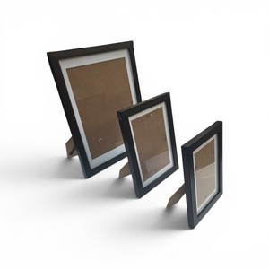 8 Picture Frames that you add pictures