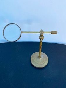Brass magnifying stand