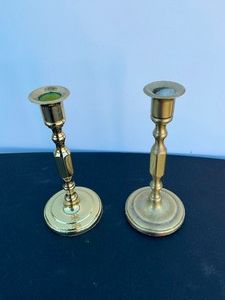 Set of 2 Gold candle sticks