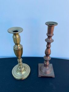 Set of 2 metal candle sticks